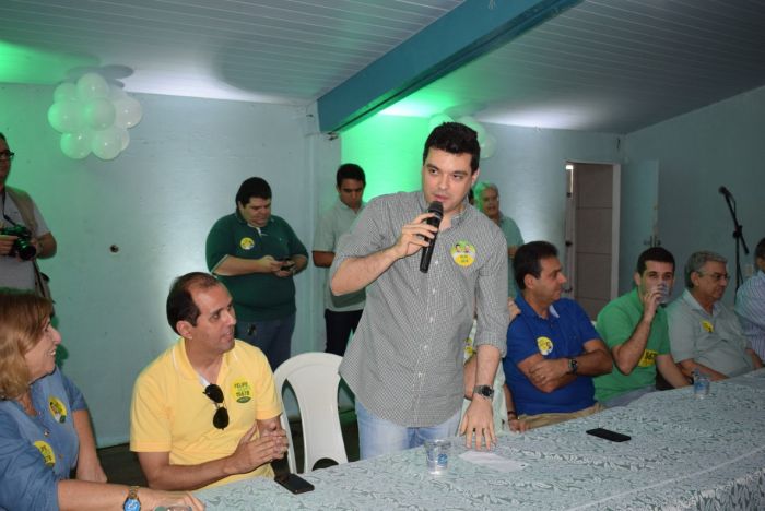 thumbnail_Walter Alves no lançamento da candidatura de Felipe Alves (16)