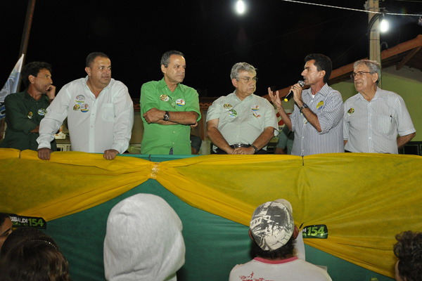 Garibaldi e Henrique encontram lideranças em Acari e Parelhas