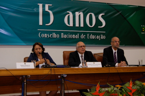 Fátima Bezerra prestigia cerimônia de 15 anos do Conselho Nacional de Educação