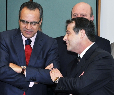 Mendes Ribeiro reassume pasta da Agricultura e visita bancada do PMDB