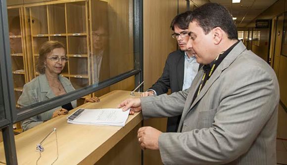 Advogados de Henrique identificam fakes e entram com representação criminal na PF e MPF