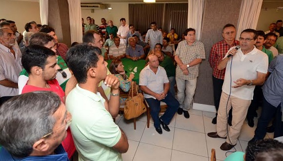 Prefeitos garantem empenho para aumentar vantagem de Henrique no 2Âº turno