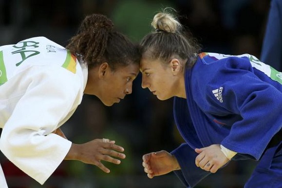 Judoca Rafaela Silva dá primeira medalha de ouro ao Brasil