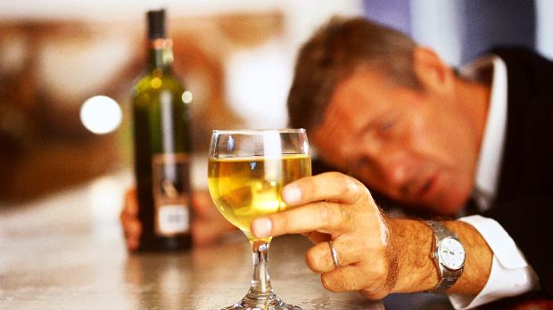 bebida alcool onu 20110211 original4 “É notório o efeito do álcool contra o vírus”, diz Juiz