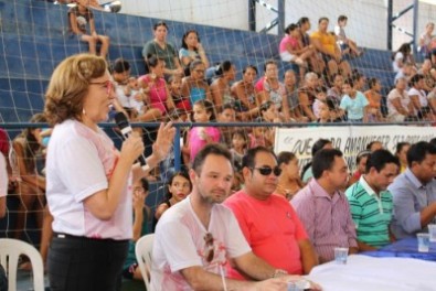 Zenaide Maia participa da Festa das MÃ£es em Ielmo Marinho