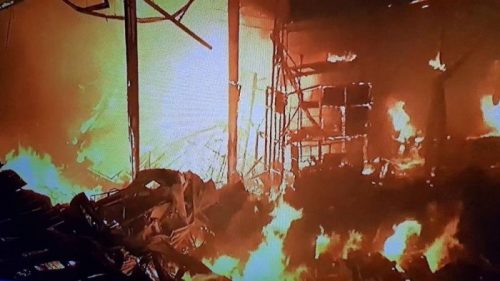 Incêndio de grandes proporções atinge Estúdios Globo no Rio