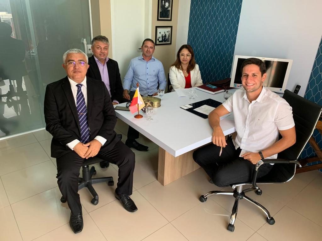 Rafael Motta discute emendas para segurança pública com cúpula estadual da área