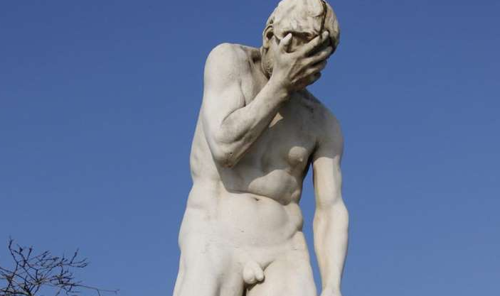 estatua com pinto Danou-se: Covid-19 pode provocar impotência, dizem médicos da Itália e EUA