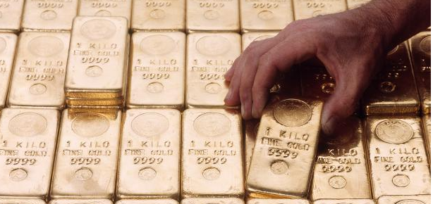 ouro bate a bolsa Ouro sobe 56% no ano, bate dólar e Bolsa e é o melhor investimento de 2020