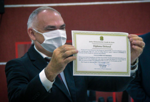 paulinho diploma Paulinho é diplomado prefeito reeleito de São Gonçalo do Amarante (RN)