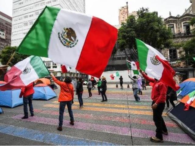 20set2020 manifestantes protestar contra o presidente mexicano andres manuel lopez obrador México chega a 155.145 mortes por Covid e é o 3º país com mais óbitos