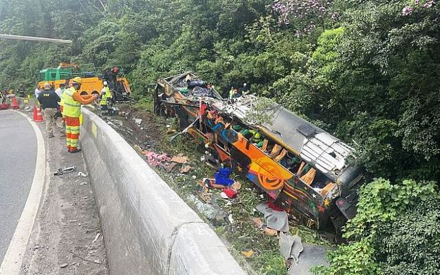 csm Acidente onibus Parana2 588fcd2e7d Acidente com ônibus deixa 21 mortos e mais de 30 feridos na BR-376