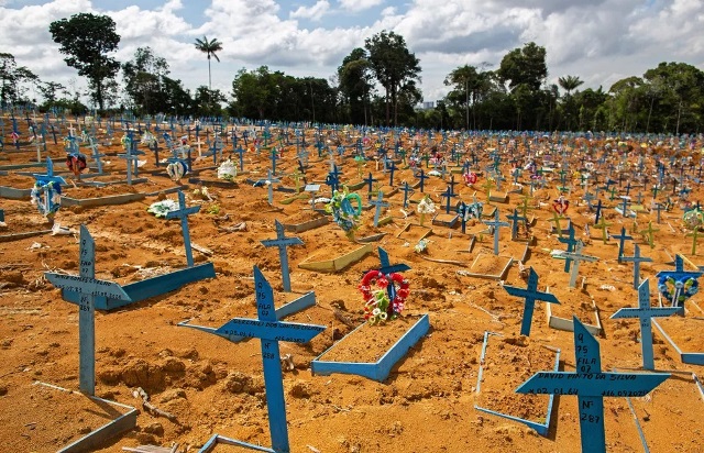 cemiterio manaus Amazonas tem mais mortes em janeiro e fevereiro do que em 2020 inteiro