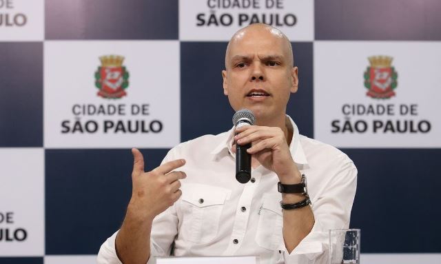 Covas tem diagnÃ³stico de novo nÃ³dulo no fÃ­gado e volta para quimioterapia