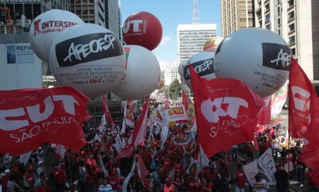 centrais sindicais Chineses doam US$ 300 mil para sindicatos brasileiros