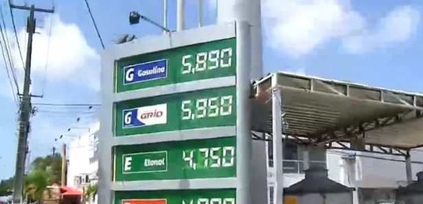 preco gasolina Gasolina vai pra R$ 6 e Fátima Bezerra não retira o imposto nem a pau
