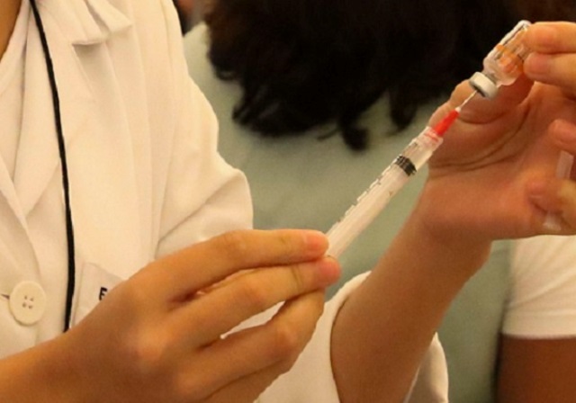 vacinacao contra covid 19 sao paulo rovsa abr 19012101078 São Paulo inicia vacinação de profissionais da educação