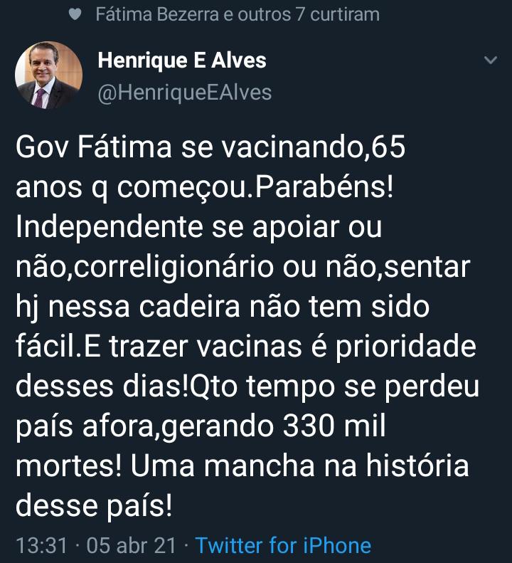 henrique troca Henrique troca "figurinhas" com Fátima nas Redes Sociais