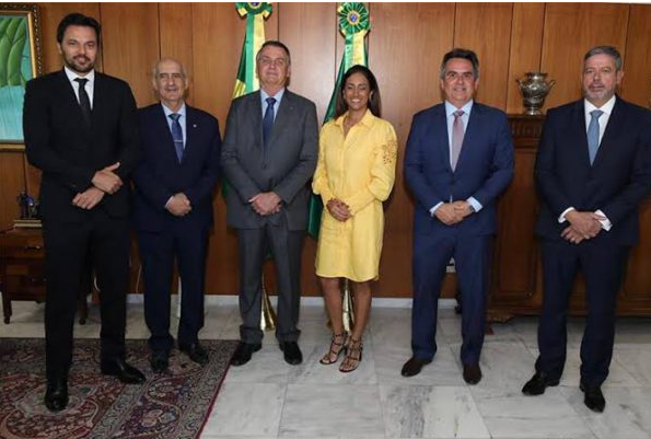 Bolsonaro excluiu os articuladores do Ministério