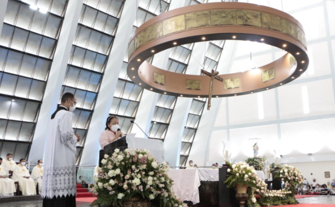 Fátima participa da celebração em homenagem à padroeira de Natal (RN)