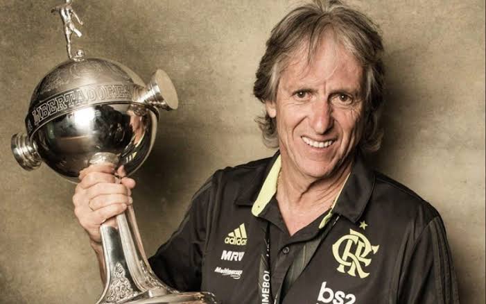 Jorge Jesus diz âsimâ ao Flamengo e aguarda acordo com Benfica