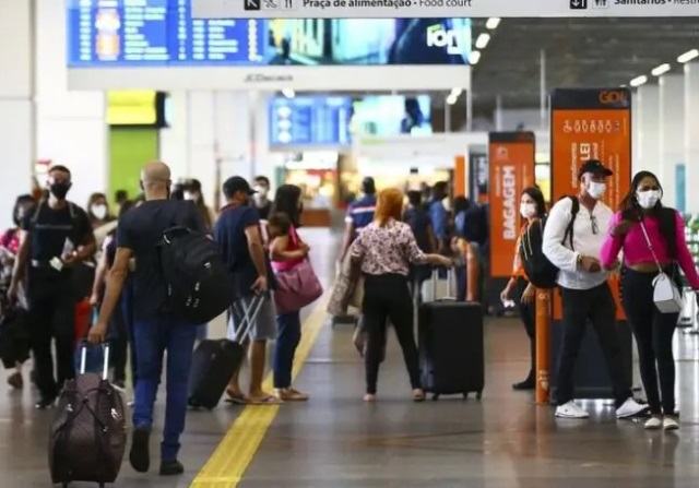 Anvisa quer dispensar exigÃªncias sanitÃ¡rias de voos vindos da UcrÃ¢nia