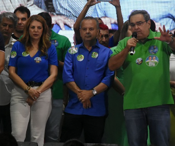 Ãlvaro só pediu votos para seus Candidatos