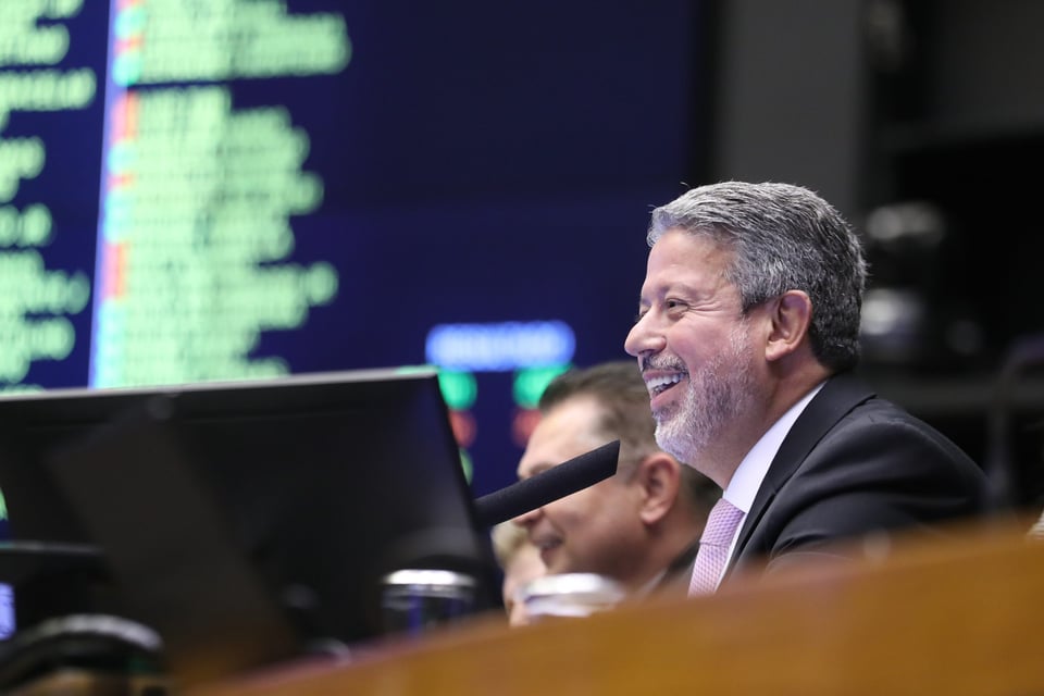 Nem a base governista é governista