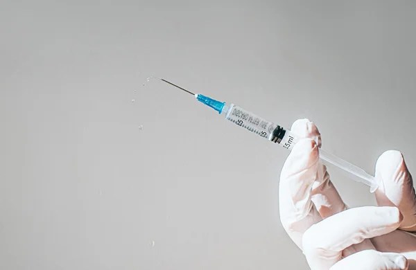 Covid: Anvisa dÃ¡ registro definitivo Ã  vacina bivalente da Moderna