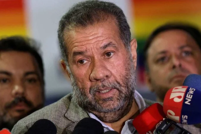 É impossível zerar a fila do INSS, diz ministro da Previdência