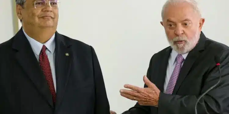 Lula confessa sonho de politizar o STF