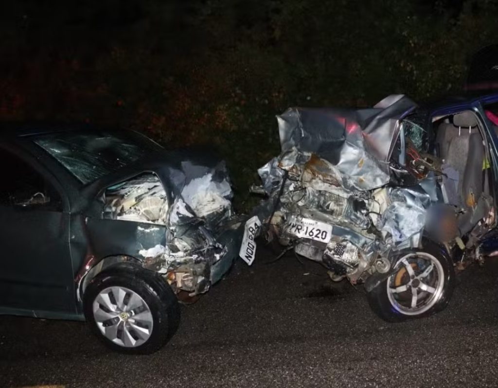 Mãe, filho e outras duas pessoas morrem em acidente na BR-405