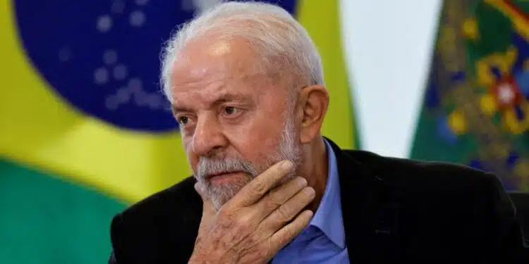 Brasil bate recorde histórico de mortes por dengue