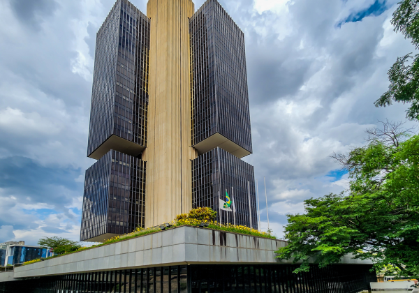 BC age em ofensiva no Senado por aprovação de PEC que amplia autonomia monetária