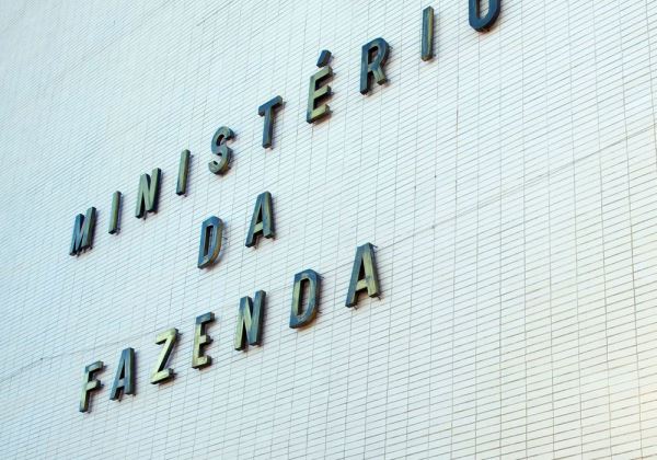 MinistÃ©rio da Fazenda estuda cortes orÃ§amentais na saÃºde e educaÃ§Ã£o