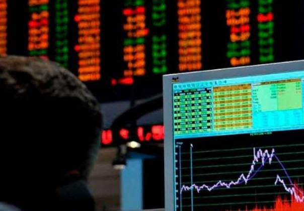 Ibovespa cai após dados de emprego dos EUA superarem expectativas