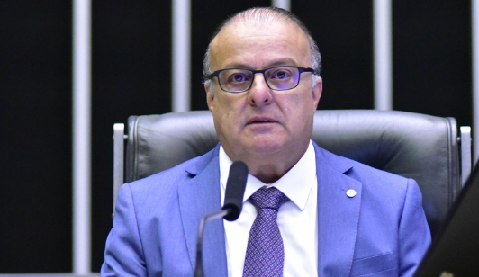 Tem muito