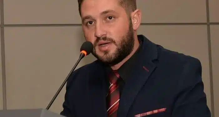 Vereador do PT é preso por desviar doações para o RS