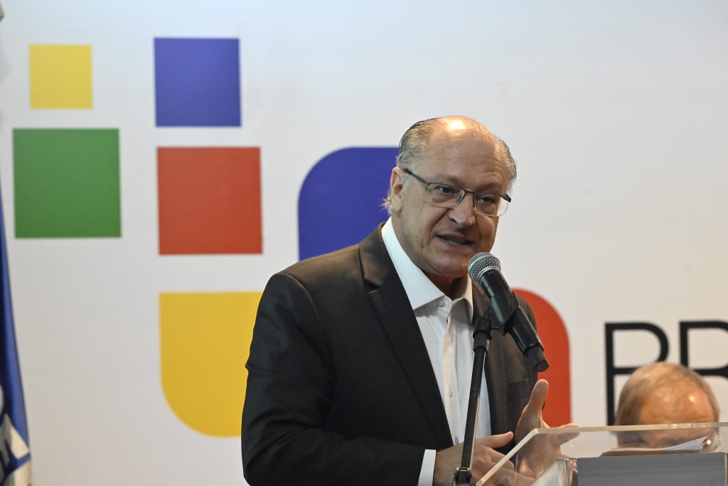 Alckmin defende isenção para carnes e taxação para armas
