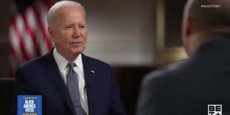 Biden esquece o nome de seu secretário de Defesa e o chama de “aquele cara negro”