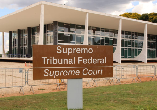 Turma do Supremo vota para manter X suspenso no Brasil