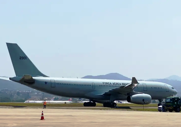 Segundo voo com 227 repatriados do LÃ­bano chega ao Brasil