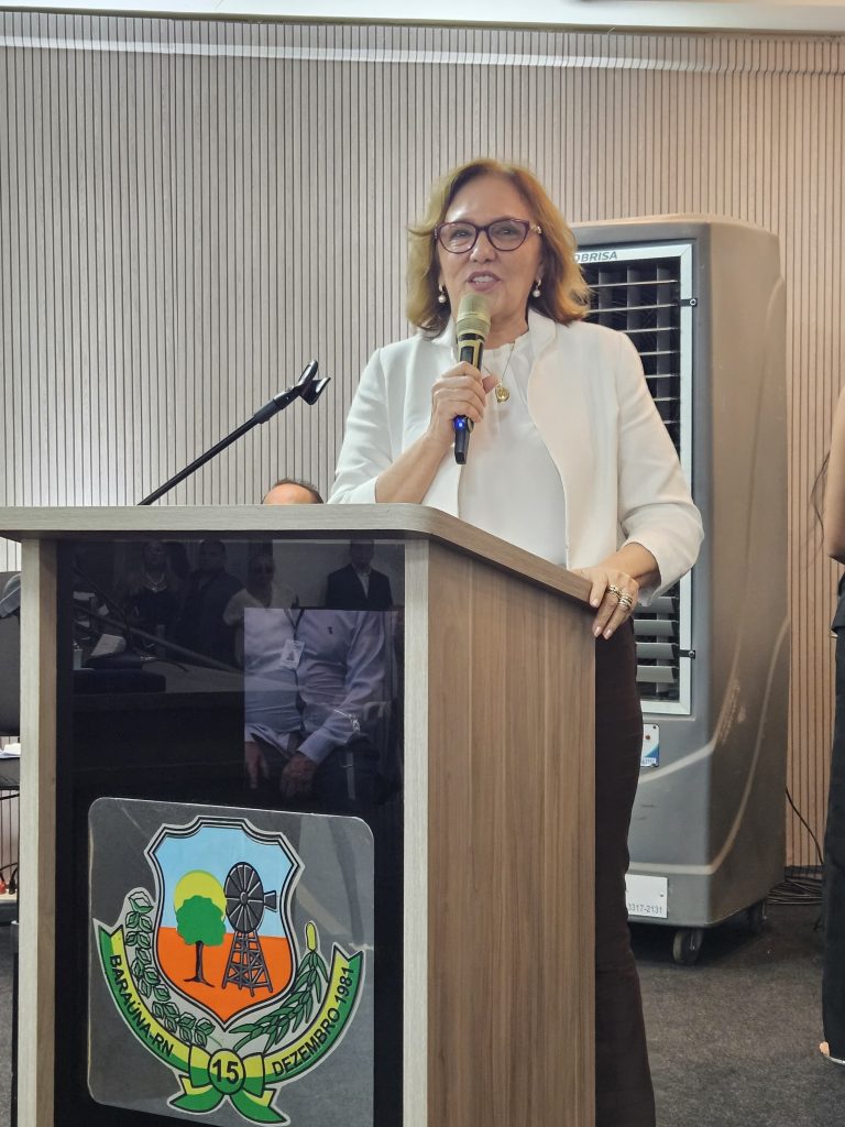 Em Baraúna, Zenaide Maia participa de comemorações pelos 43 anos de Emancipação PolÃtica do municÃpio