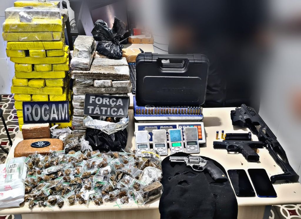 PolÃcia Militar apreende grande quantidade de drogas e armas na praia de Pipa