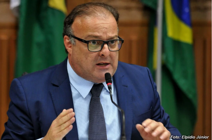 Onze nomes do secretariado de Paulinho Freire