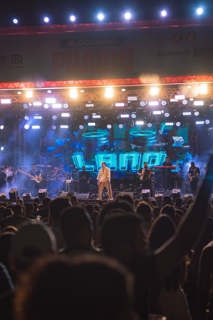 Eric Land esgota ingressos para show no Redação Praia, em Pirangi