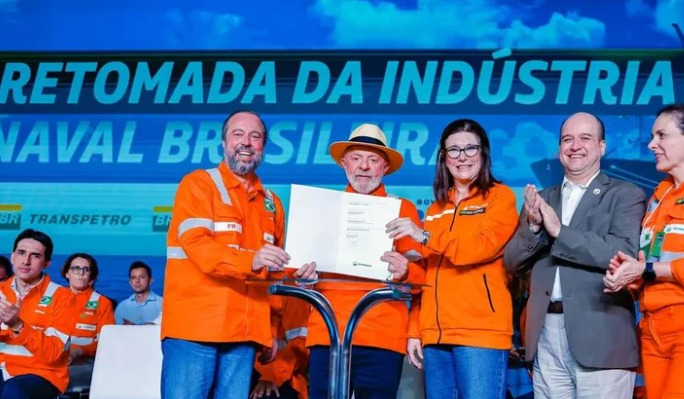 Lula defende venda direta de combustÃ­veis pela Petrobras para reduzir preÃ§os