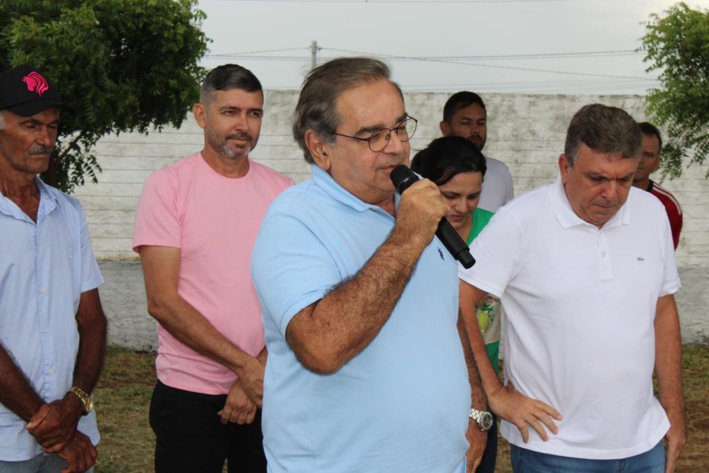 Ãlvaro Dias participa da solenidade de abertura da Copa Potiguar de Futebol em Cruzeta-RN