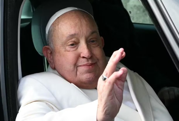 Estado de saúde de Papa Francisco é estável, diz Vaticano; pontÃfice está internado há 17 dias