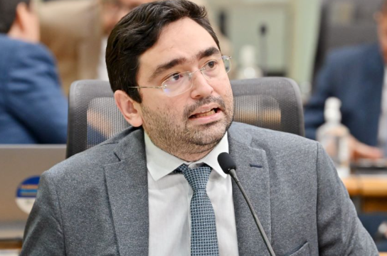 Justiça concede liminar ao deputado Adjuto Dias e determina que Governo do RN execute emendas impositivas